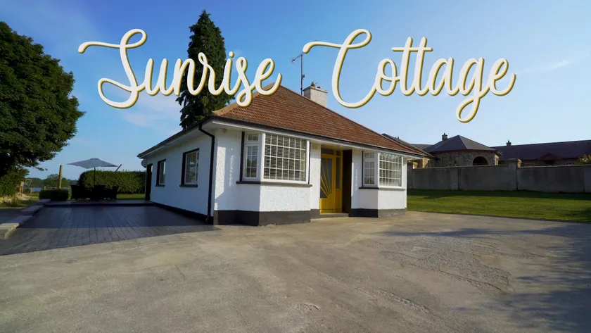 Sunrise Cottage on shores off Lough Gowna - Image 1
