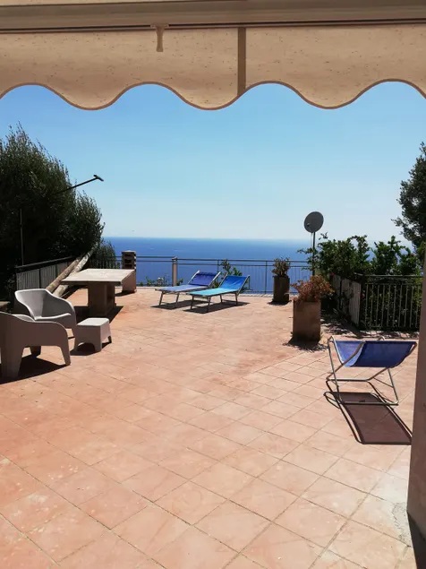 House with Two Bedrooms and Panoramic Terrace - Image 1