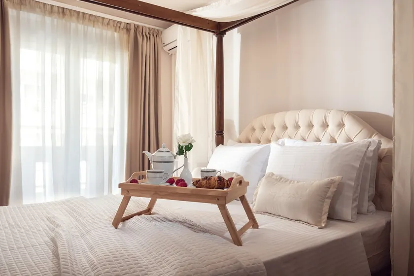 Maison Downtown Luxury Apartments! - Image 1