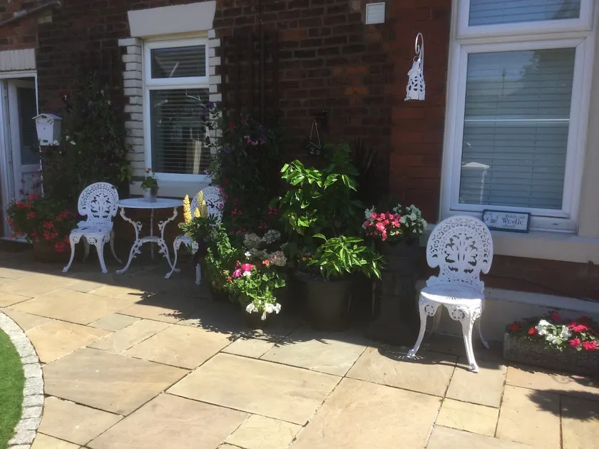 Leafy Lytham central Lovely ground floor 1 bedroom apartment with private garden In Lytham dog friendly - Image 1