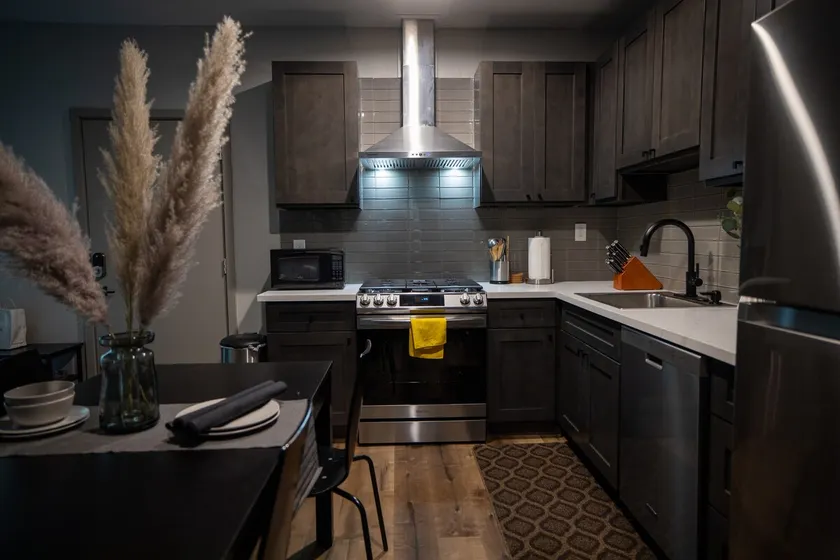 1 Bedroom/1 Bathroom Guesthouse - Image 1