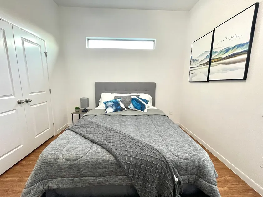 NEW! 5 min from Mall, Airport, and Dinning! - Image 1