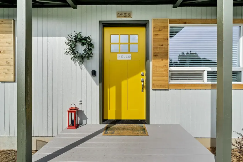 Mellow Yellow - King Beds, Dog Friendly, Cozy! - Image 1
