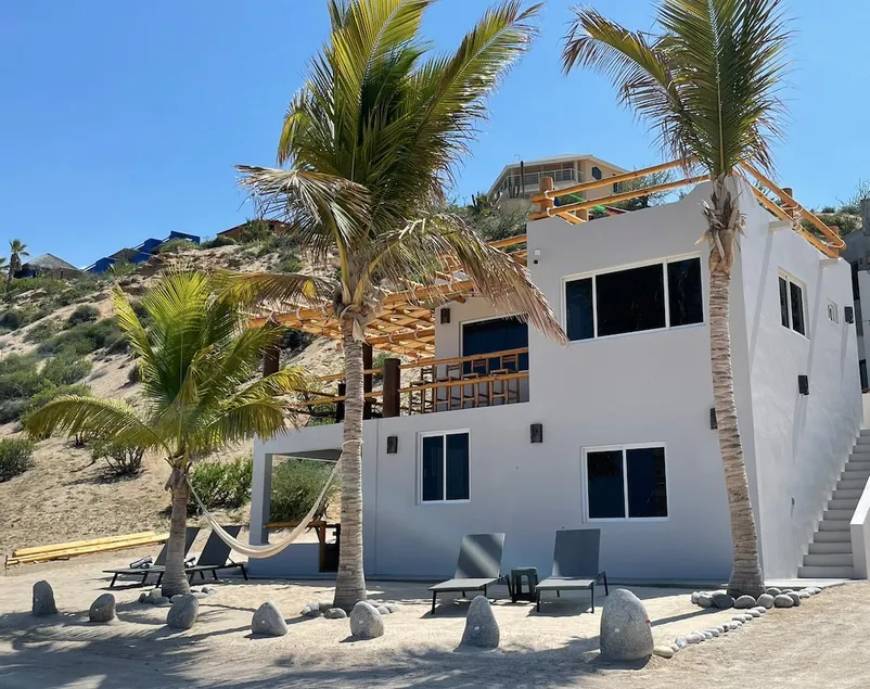 Beach Front LOFT 1 - Image 1
