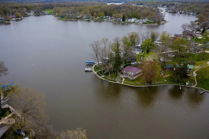 Sylvan Lake House 5-BR 4-BA Full Kit., 2 Pier spaces - Image 1