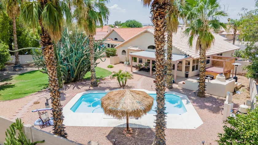 ☀️🌵Tropical Desert Oasis. HEATED Pool & Spa no charge. Private, large yard 🌴🏜 - Image 1
