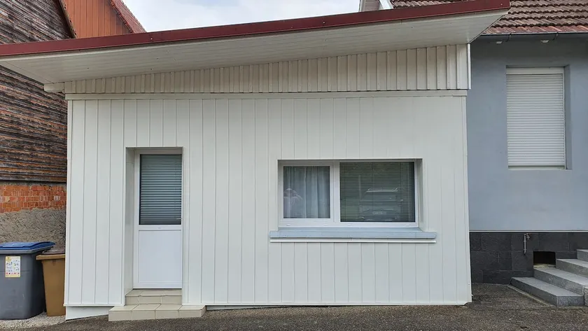 2 rooms with independent entrance - Image 1