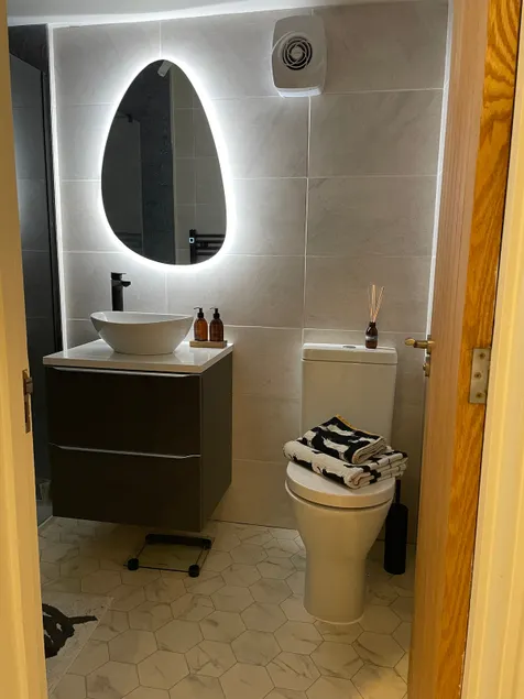 HG1 Home: Centrally located 2 bed Harrogate home. - Image 1