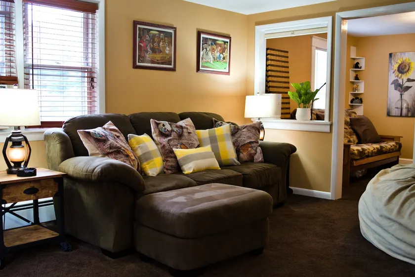 The Comfy Nest, Minutes to waterparks and outlets - Image 1