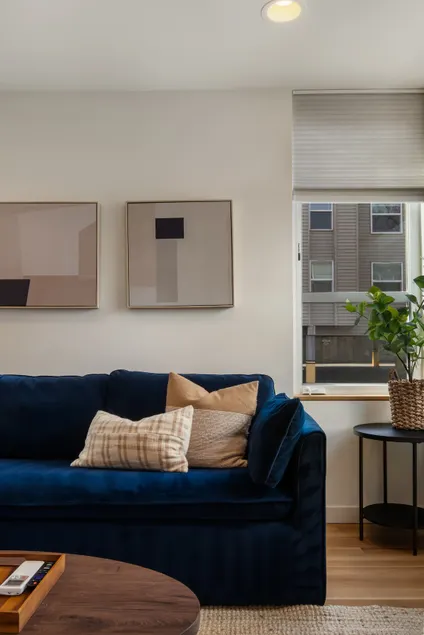 Good Vibes Apartment | 10–15 Min to Lumen + A/C - Image 1