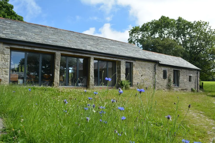 Beautifully crafted barn conversion - Image 1