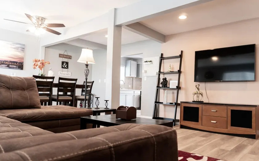 Renovated Residential Home in heart of San Diego - Image 1