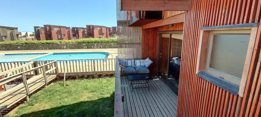 A condominium loft with direct access to the beach - Image 1