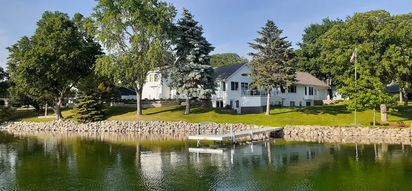 Spacious Lake Henry Cottage - Image 1
