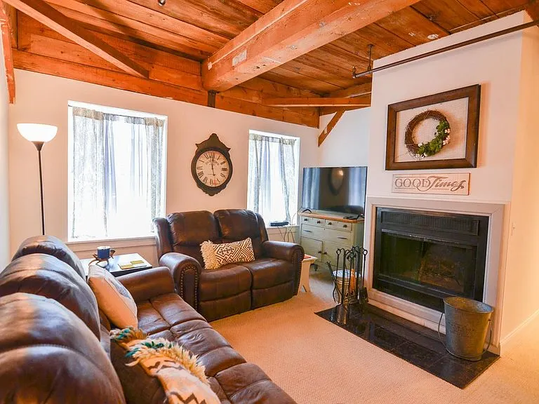 3-Bedroom Condo in the heart of the Village @Okemo - Image 1