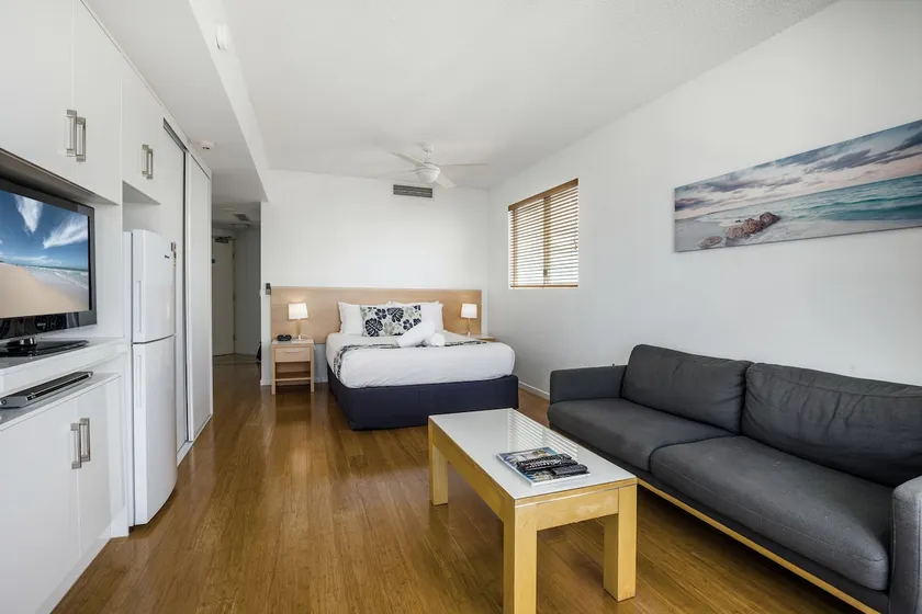Studio Beach Executive - Image 1
