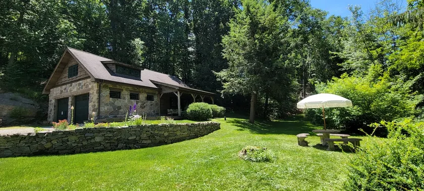 Nature Lovers Guesthouse - Image 1