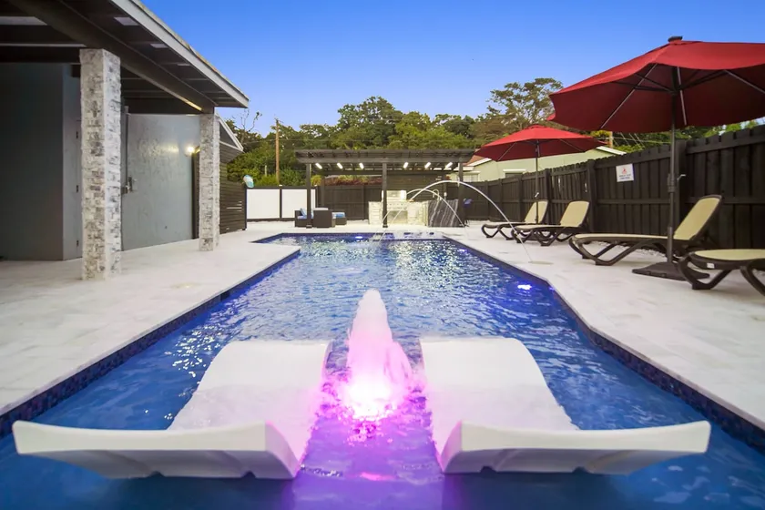 Luxury Vacation Home - Private Pool Outdoor Living - Image 1