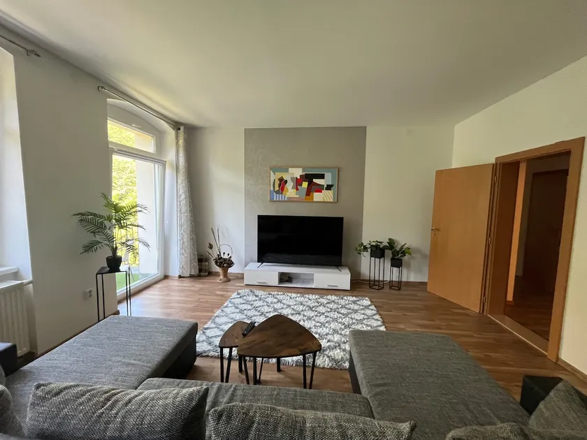 2-4 adults+2 kids, 80 m2, 1 bedroom, balcony - Image 1
