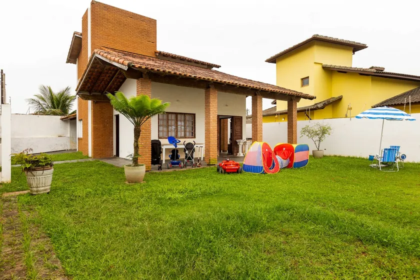 House 5 min walk to the beach! - Image 1
