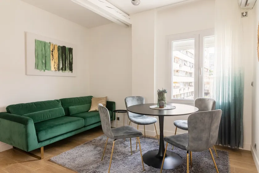 Terazije LUX • 5-min walk to Knez M • Parking €12/day - Image 1
