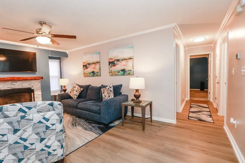 *Mid/Long Term Rental* Cozy Home at Mary Roberts - Image 1