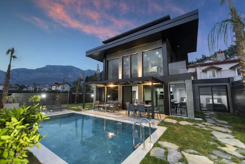 Villa with a pool for 8 people in Göcek, 200 meters from the sea - Image 1