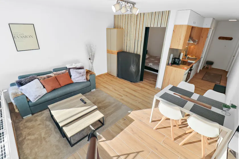 Cozy and renovated apartment in the heart of the resort - Image 1