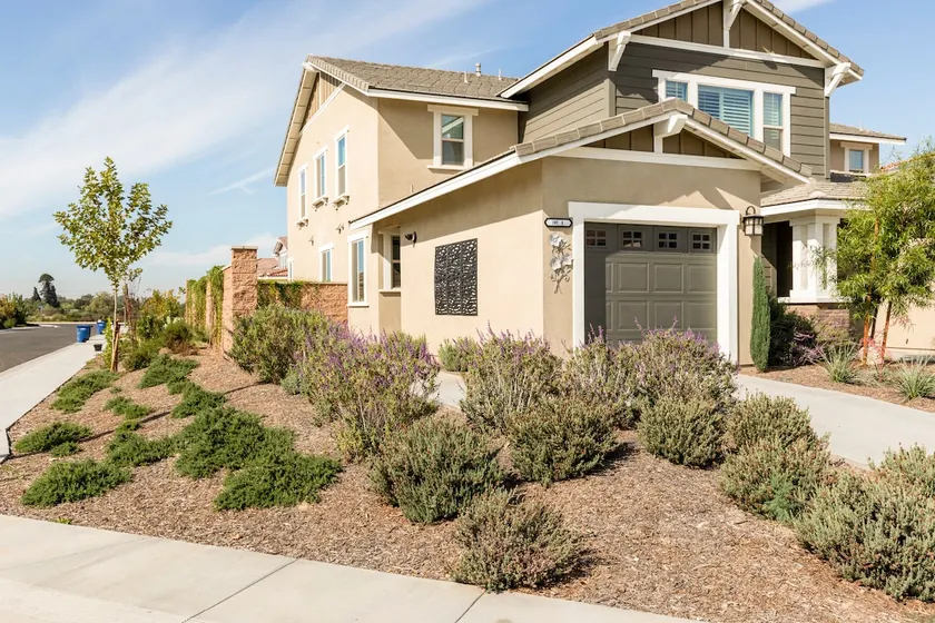 Amazing Large 1 Bedroom, No Chores Home - Image 1