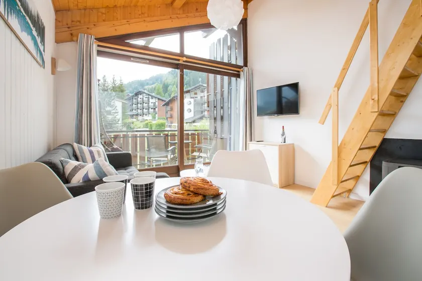 Stunning renovated studio with mezzanine - Image 1