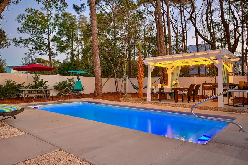 Private Heated Pool | 4 Min to Beach | King Beds - Image 1
