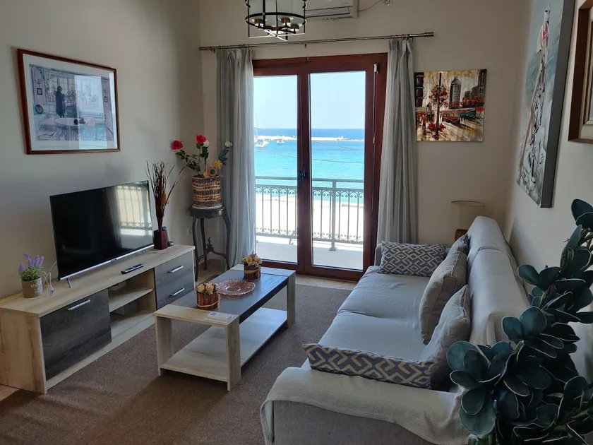 Beautiful apartment overlooking the Aegean Sea - Image 1