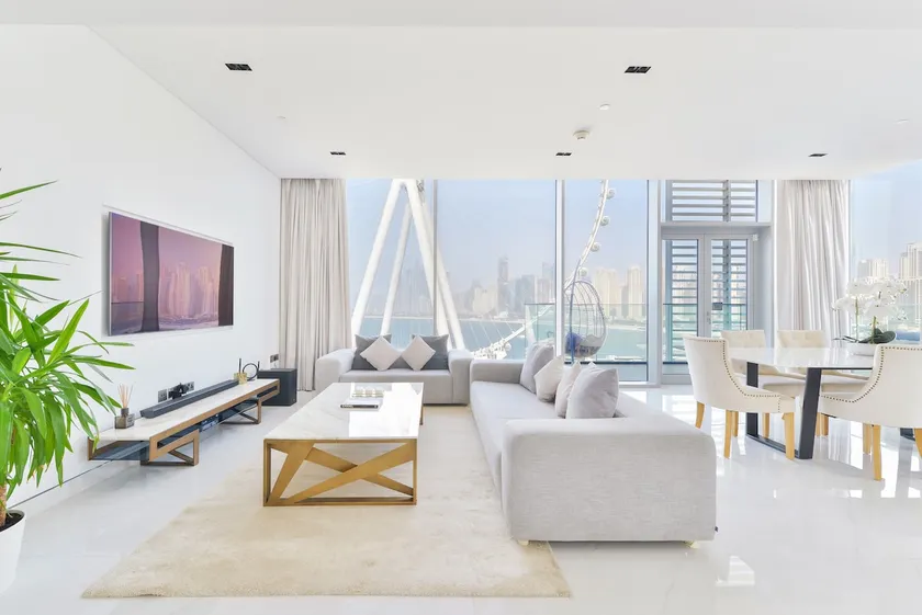 Spectacular 3 BR condo with maids room facing the Dubai Eye - Image 1