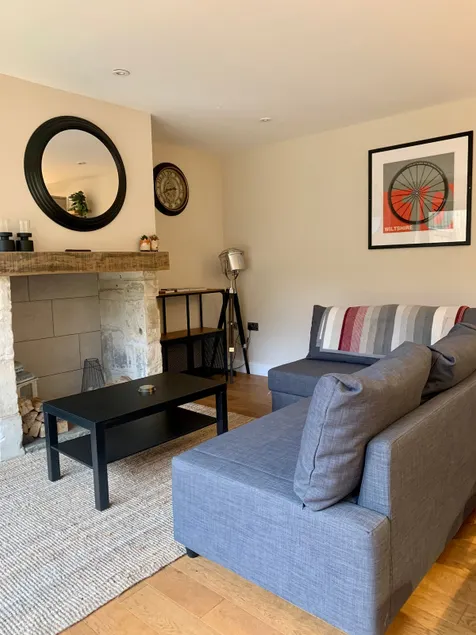Private & Cosy Barn Conversion close to Bath - Image 1