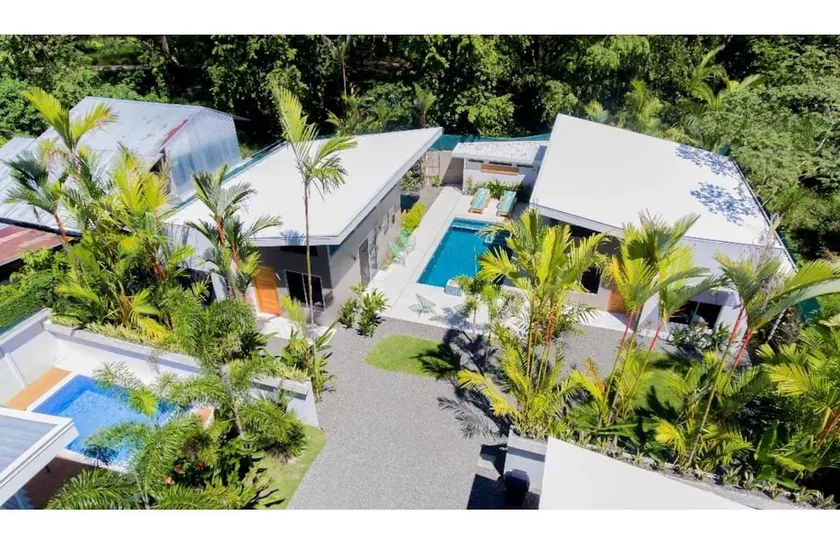 Tropical Oasis: 3 Villas, 2 Pools, Whale's Tail! - Image 1