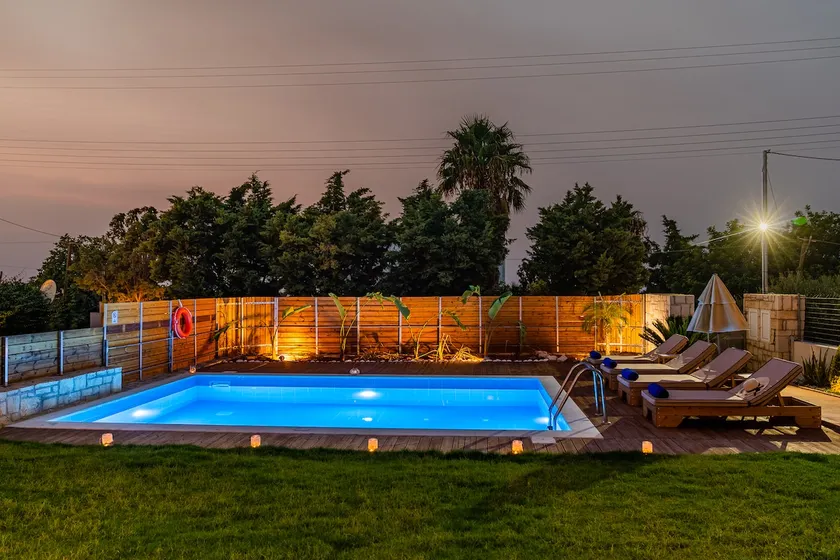 Filema Luxury Villa - Image 1