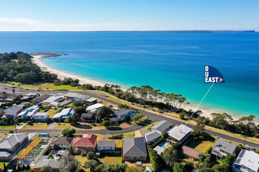 Beach Studio@Due East | 3pm checkout | Beachfront - Image 1