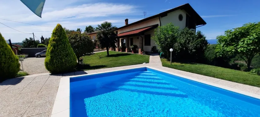 House in Alta Langa with pool - Image 1