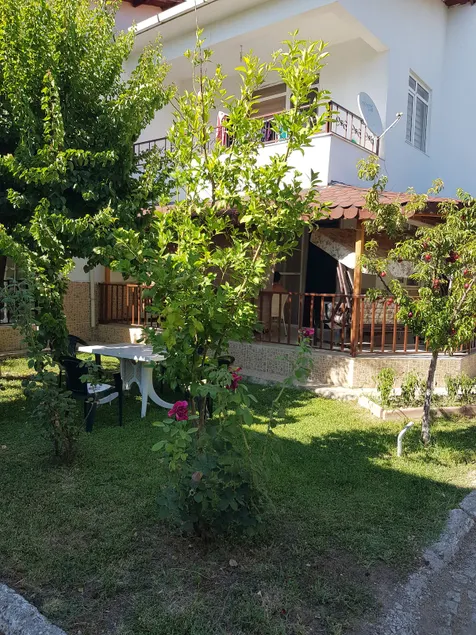 A Peaceful Villa with a Garden and Pool - Image 1