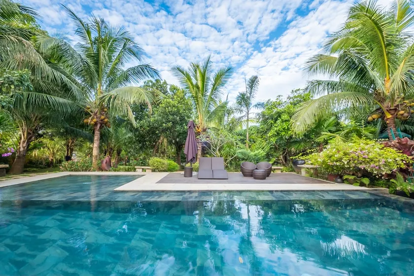Private Garden Villas with Pool near Metro Manila - Image 1