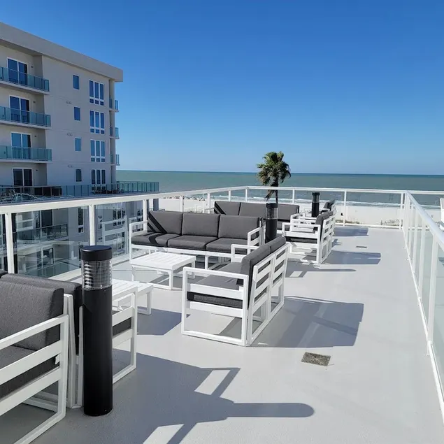 Beachfront on Clearwater Beach! - Image 1