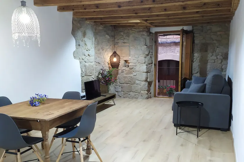 Charming apartment. La Tina and Deso - Image 1