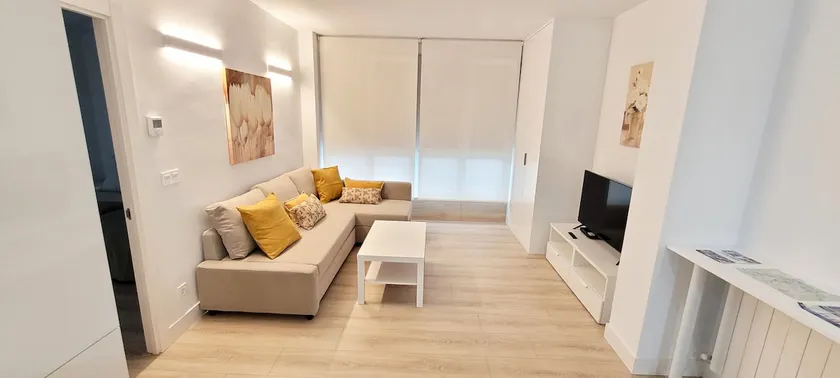 Cozy White Home in Getxo - Image 1