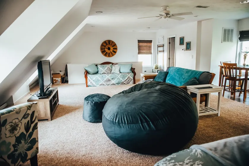 TreeHouse Loft - Image 1