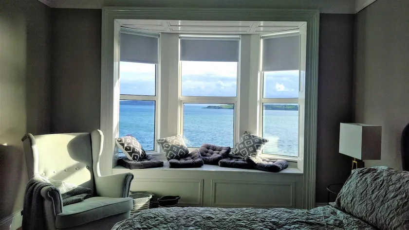 Twomey's - Unique Victorian Townhouse with Seaview - Image 1
