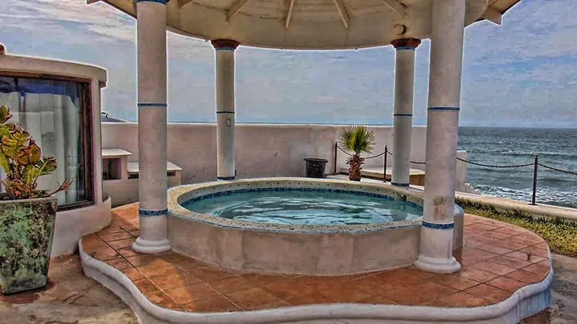 Casa Mil Flores- Piscine - Ocean Front Jacuzzi - Exotic Beach Front Home - - Image 1