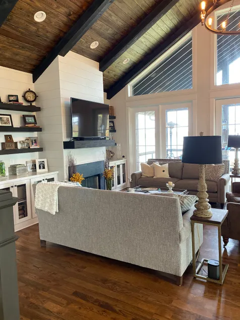 Gorgeous 5 star home on Lake Martin, sleeps 13 - Image 1