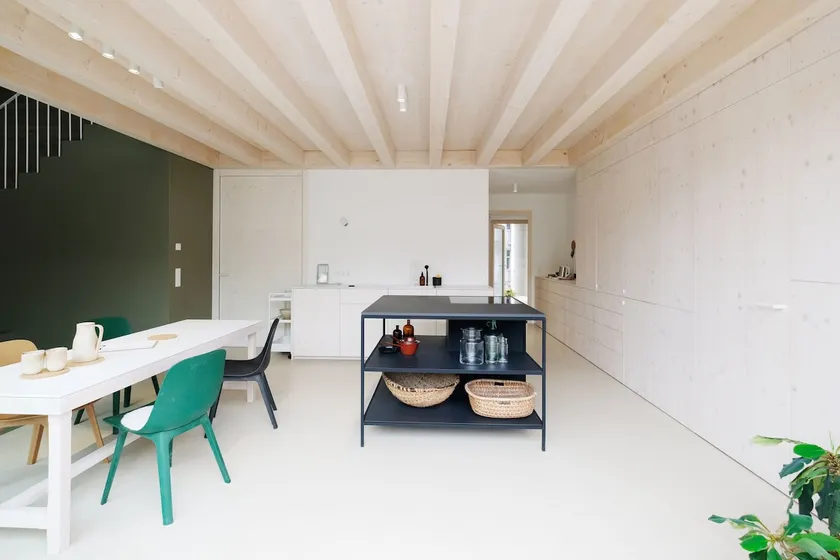Chic and airy in the heart of Linz - Image 1