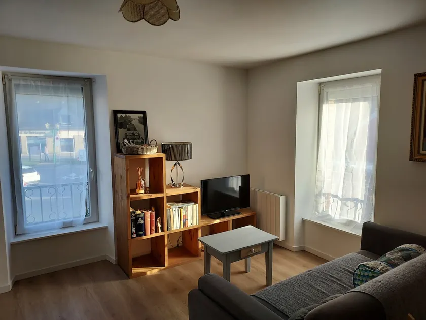Very bright duplex apartment in the city center - Image 1