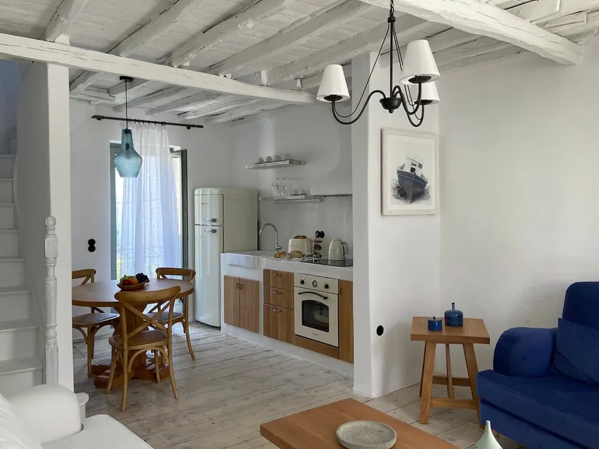 Raphael Skiathos Living-Venetia - Image 1